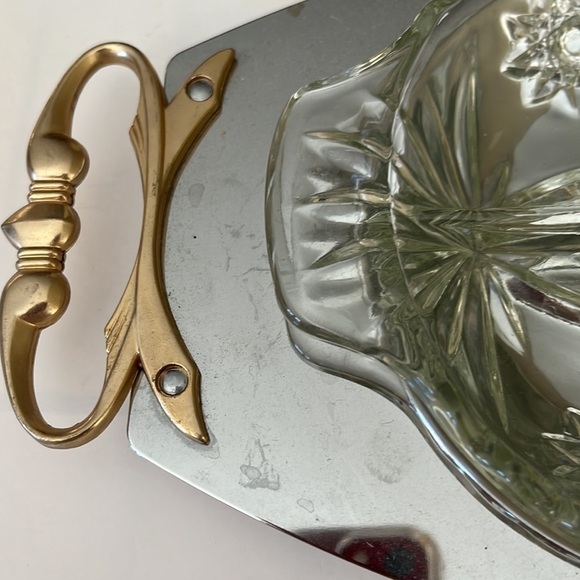Vintage Serving Tray with glass server - Picture 8 of 12